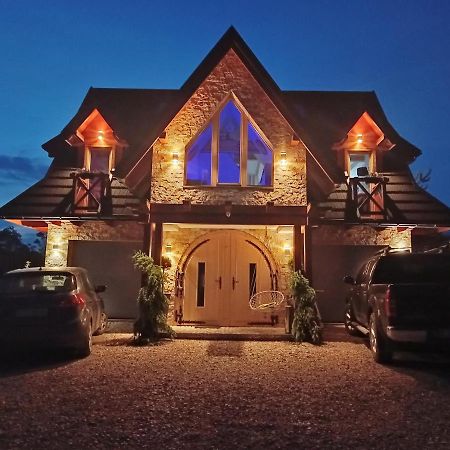 Lux Houses W Domku Tylko Dwa Apartamentyz Jacuzzi Zewnetrznym Gron ภายนอก รูปภาพ