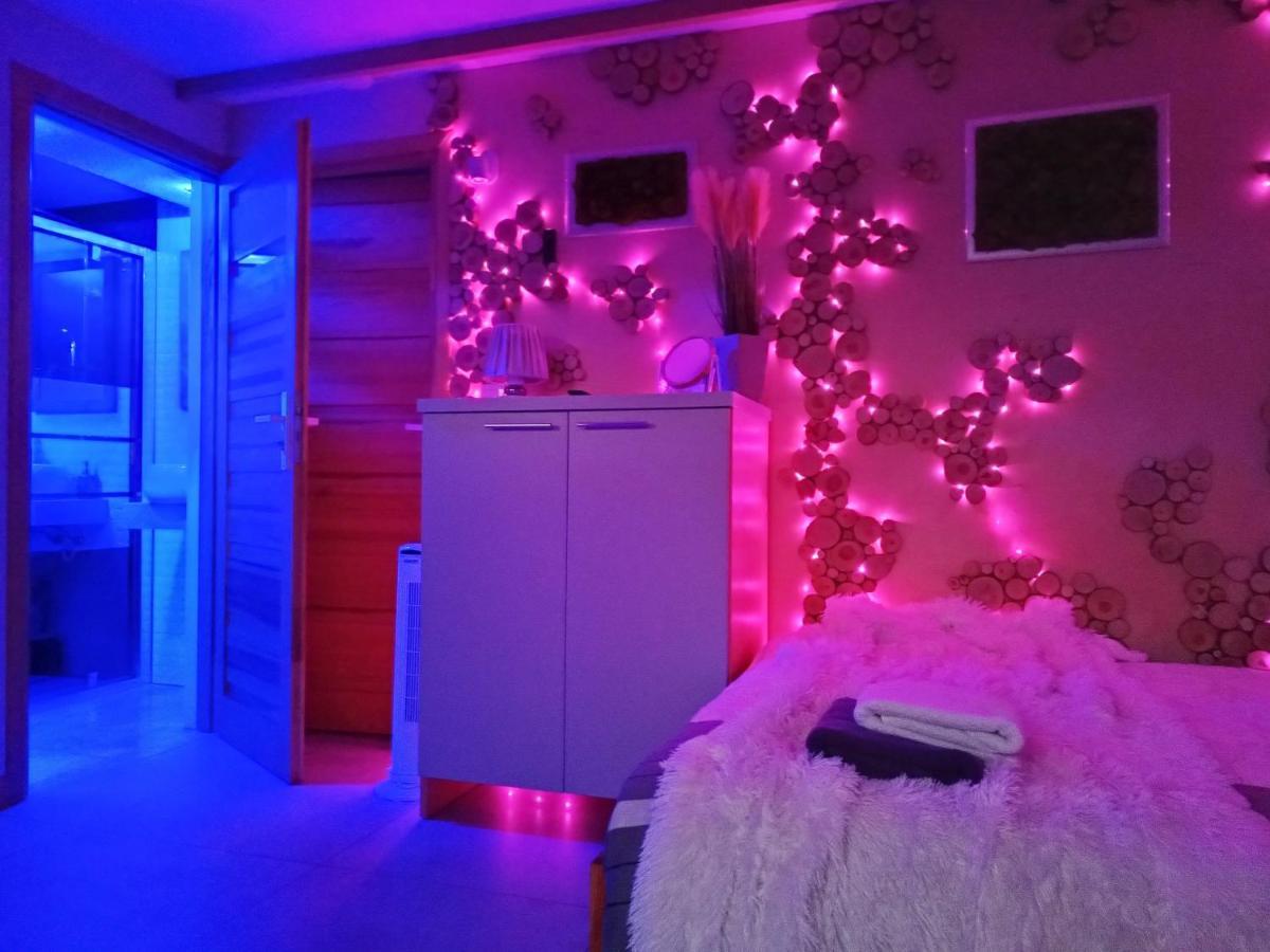 Lux Houses W Domku Tylko Dwa Apartamentyz Jacuzzi Zewnetrznym Gron ภายนอก รูปภาพ